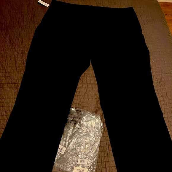 Old Navy Bootcut Pants Blackjack 24 Long - Picture 2 of 3